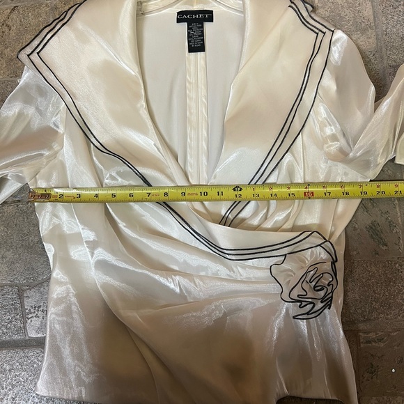 Cachet Vintage woman’s shimmer sheer long sleeve blouse - Picture 6 of 7